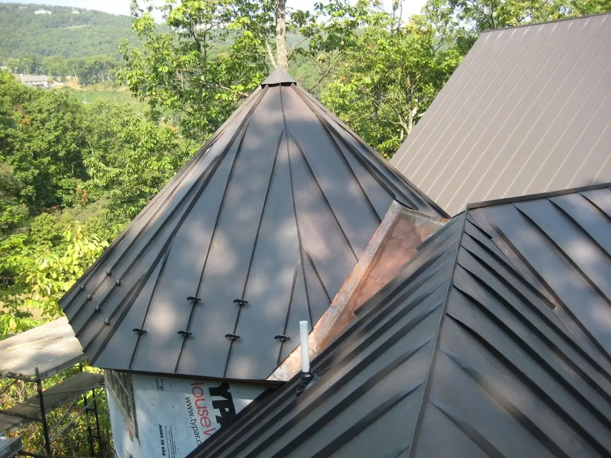 Professional Roof Tarp Installation by Craftsman Roofing in Countryside West